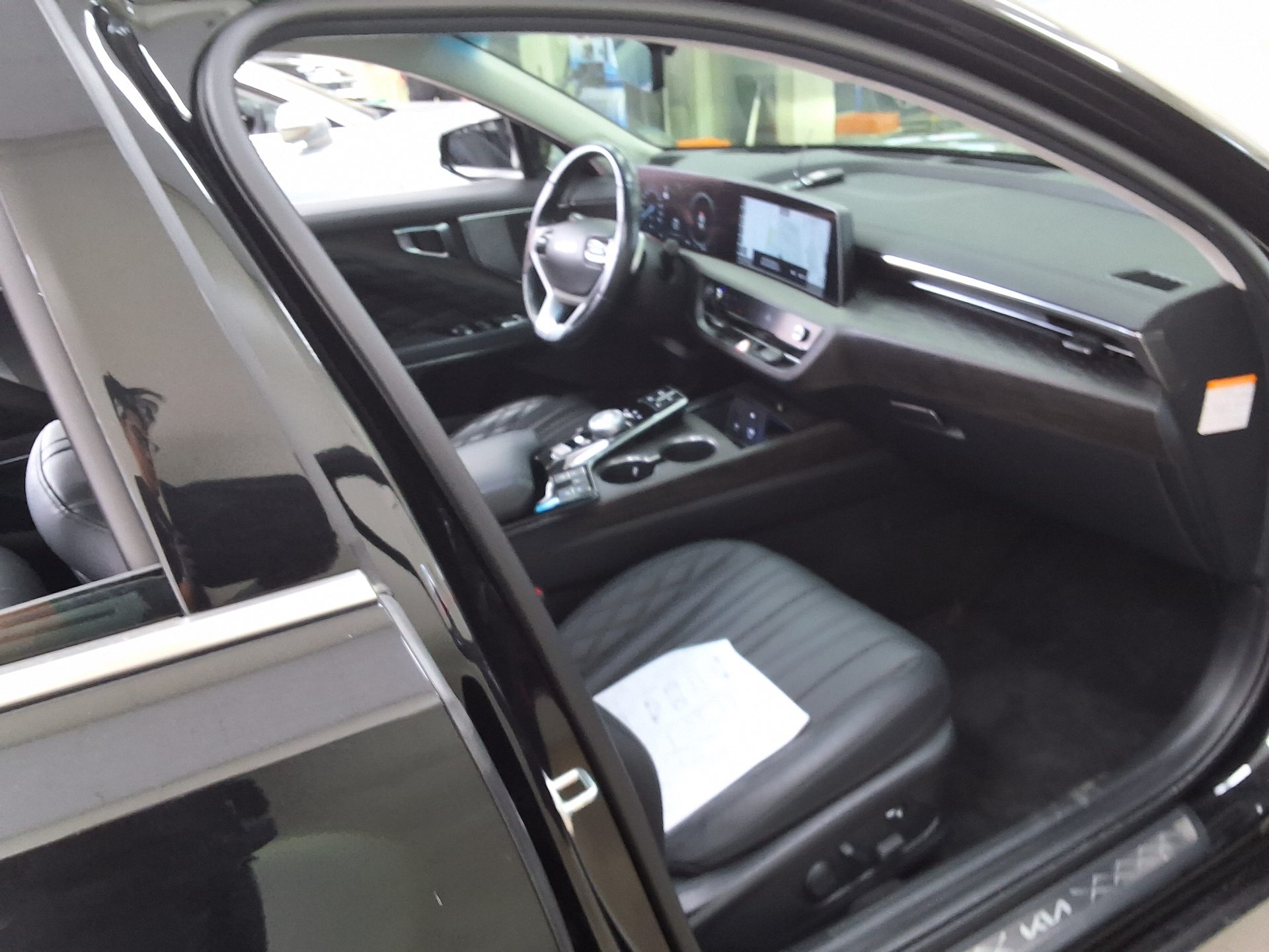 2023 - kia k8