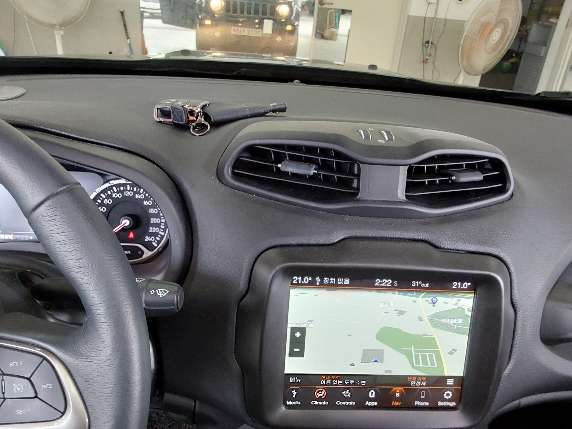 2022 - jeep renegade