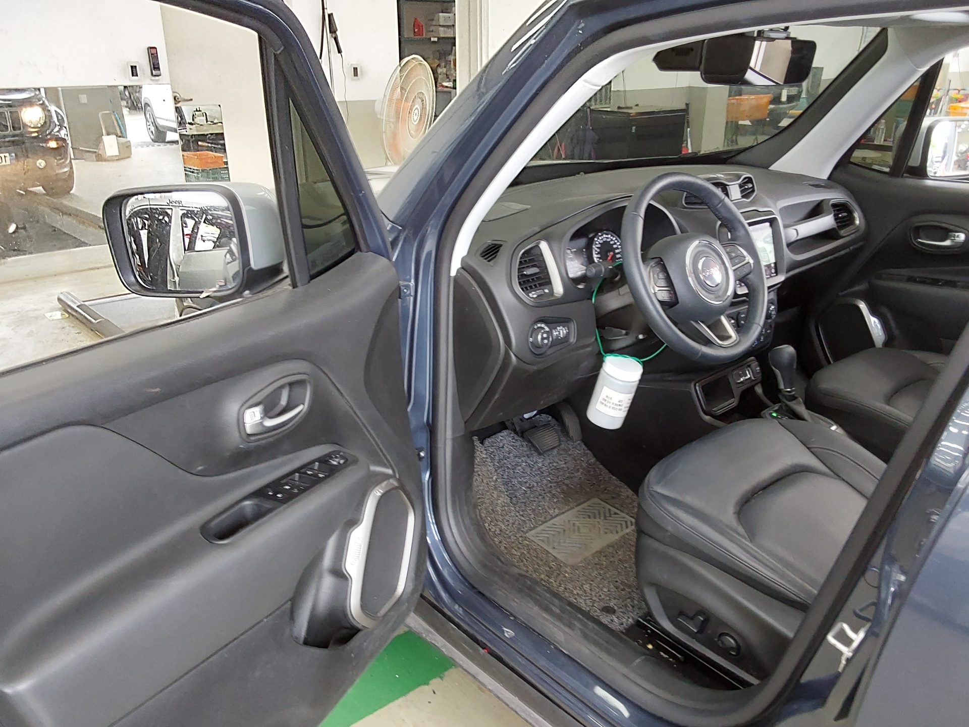 2022 - jeep renegade
