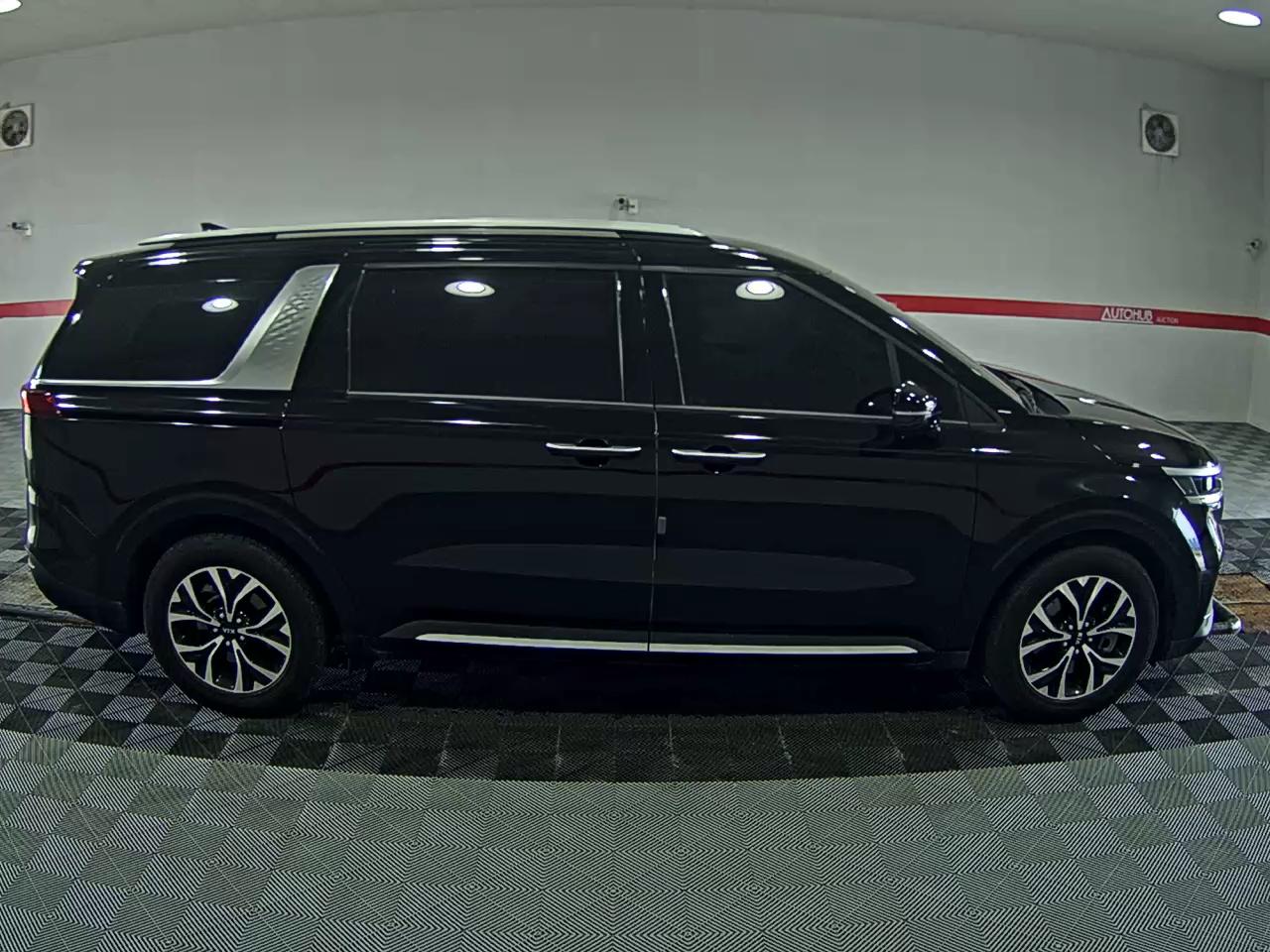 2021 - kia carnival