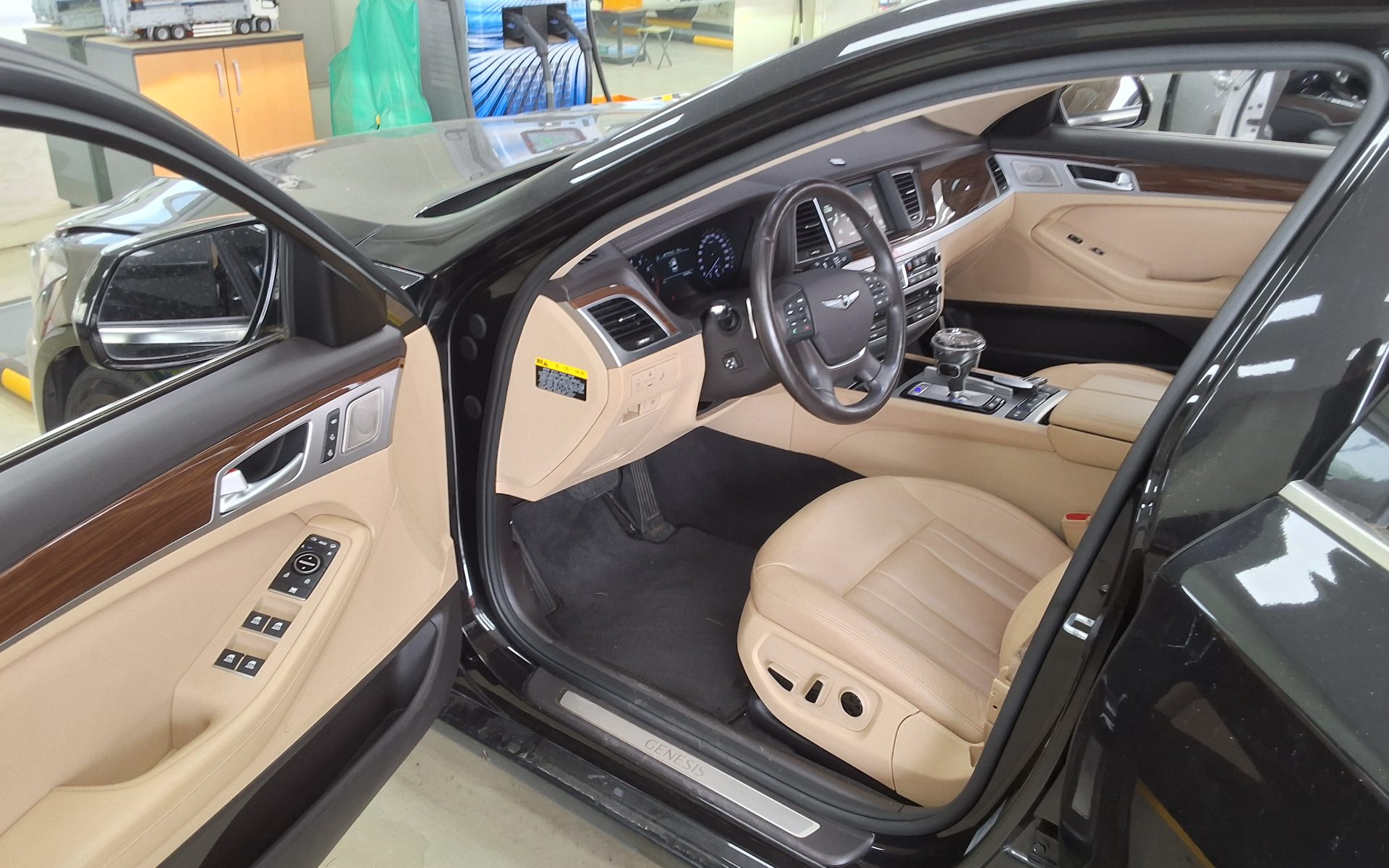 2018 - genesis g80