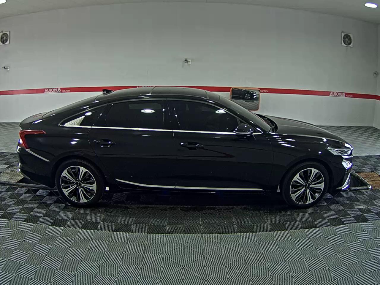 2023 - kia k8