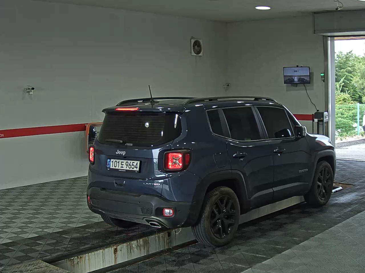 2022 - jeep renegade