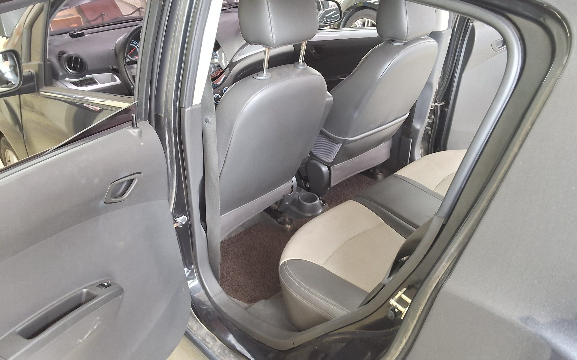 2012 - chevrolet spark