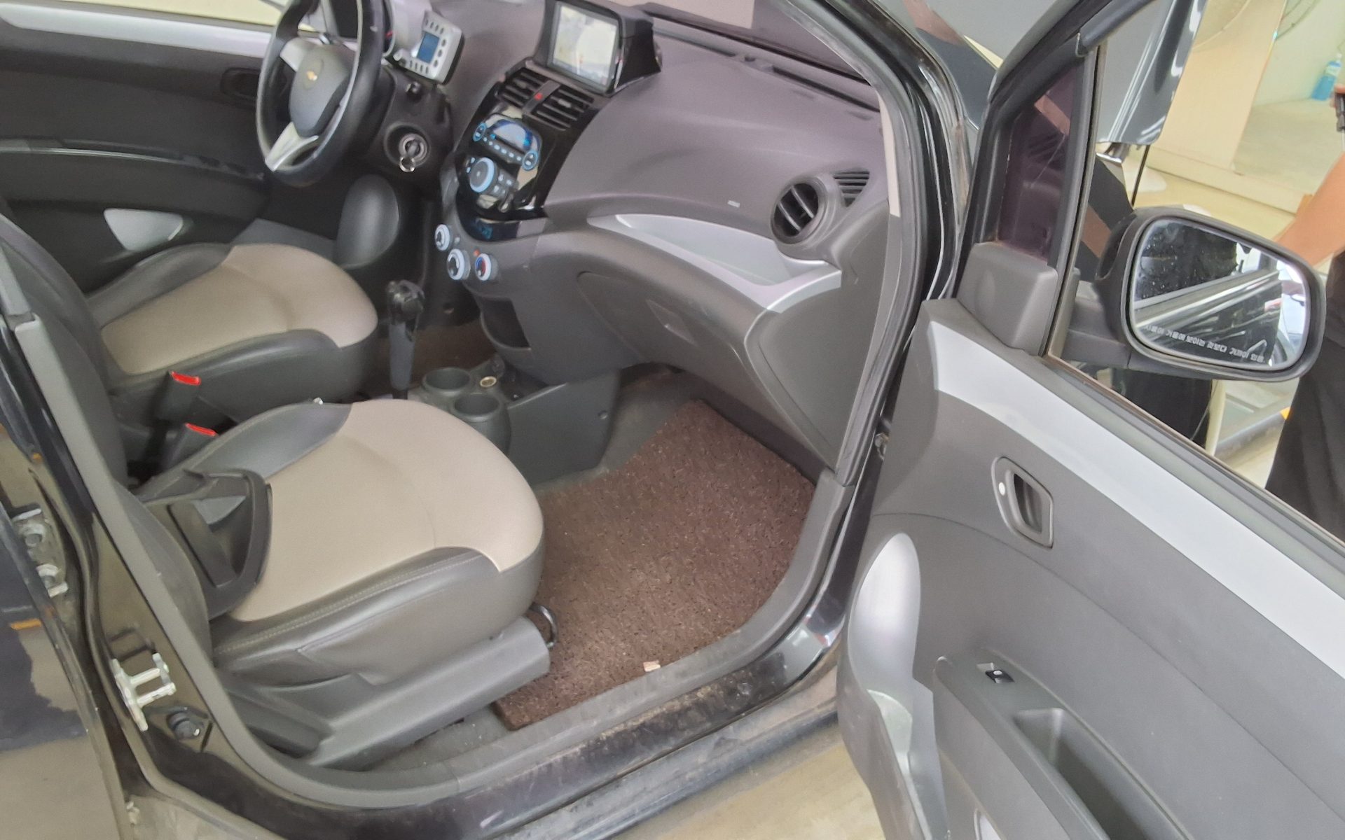 2012 - chevrolet spark