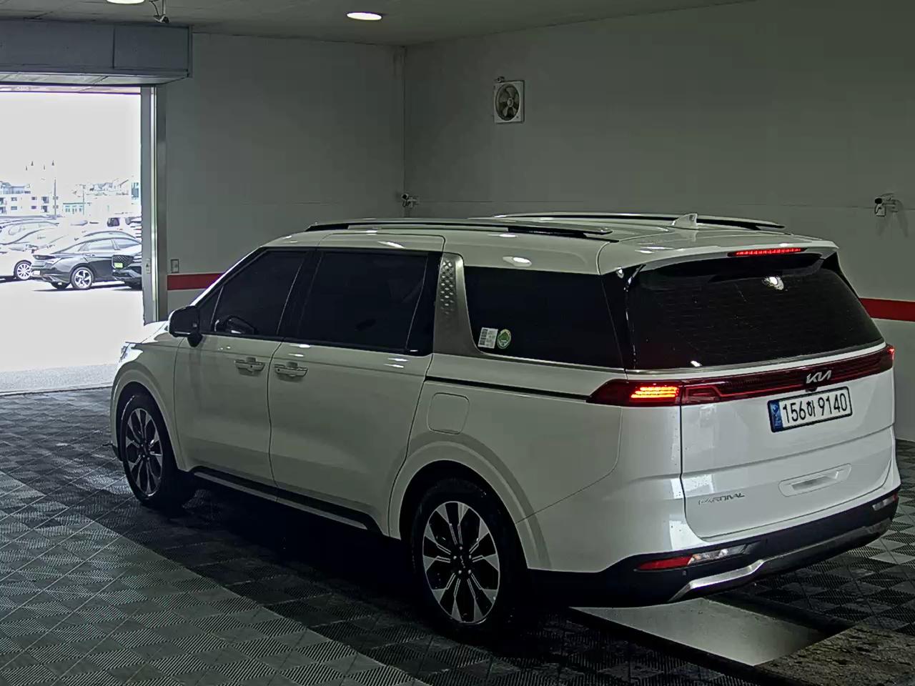 2023 - kia carnival