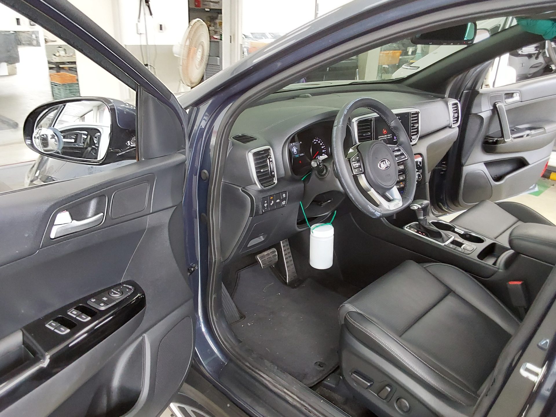 2022 - kia sportage