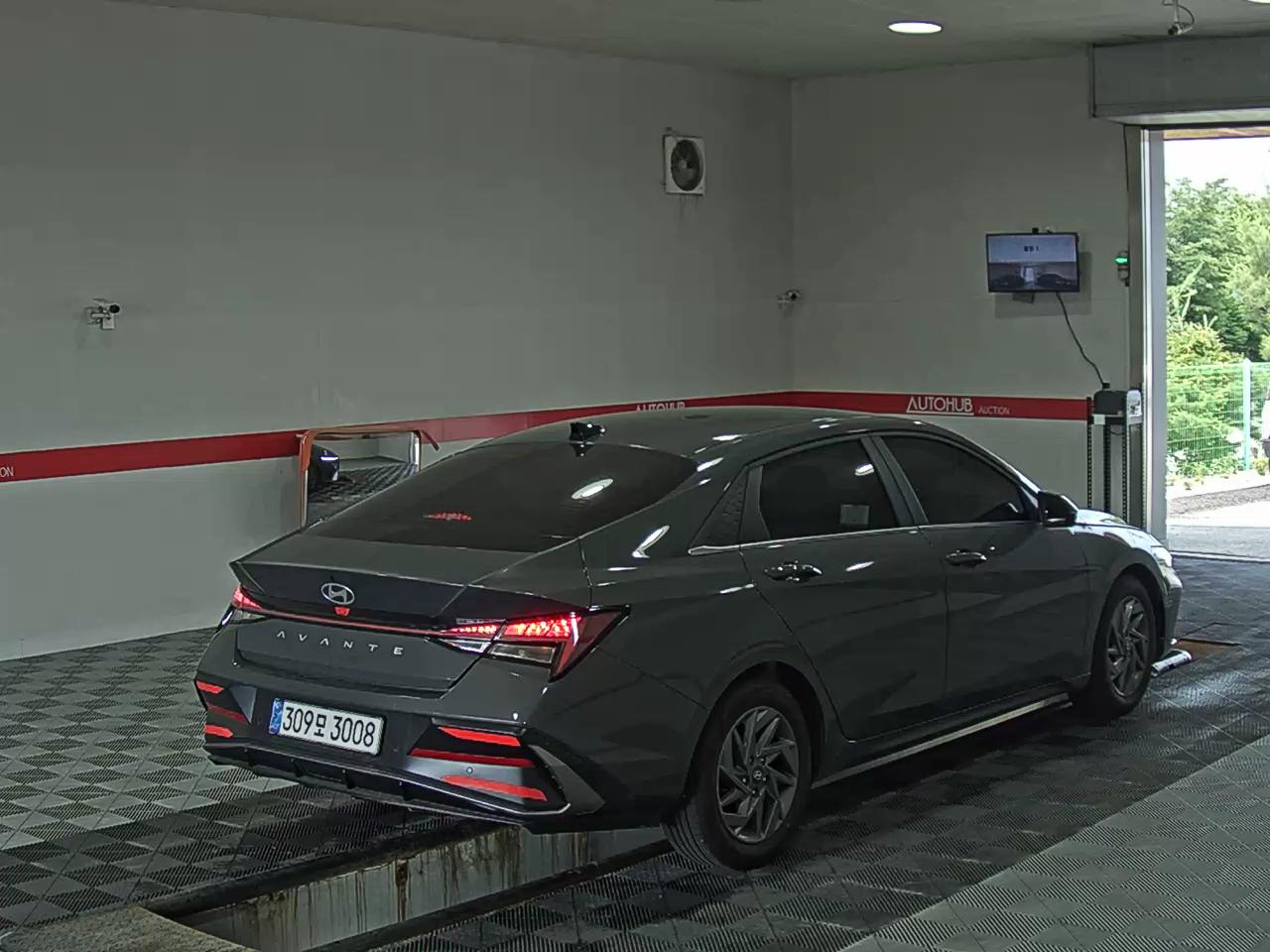 2025 - hyundai avante