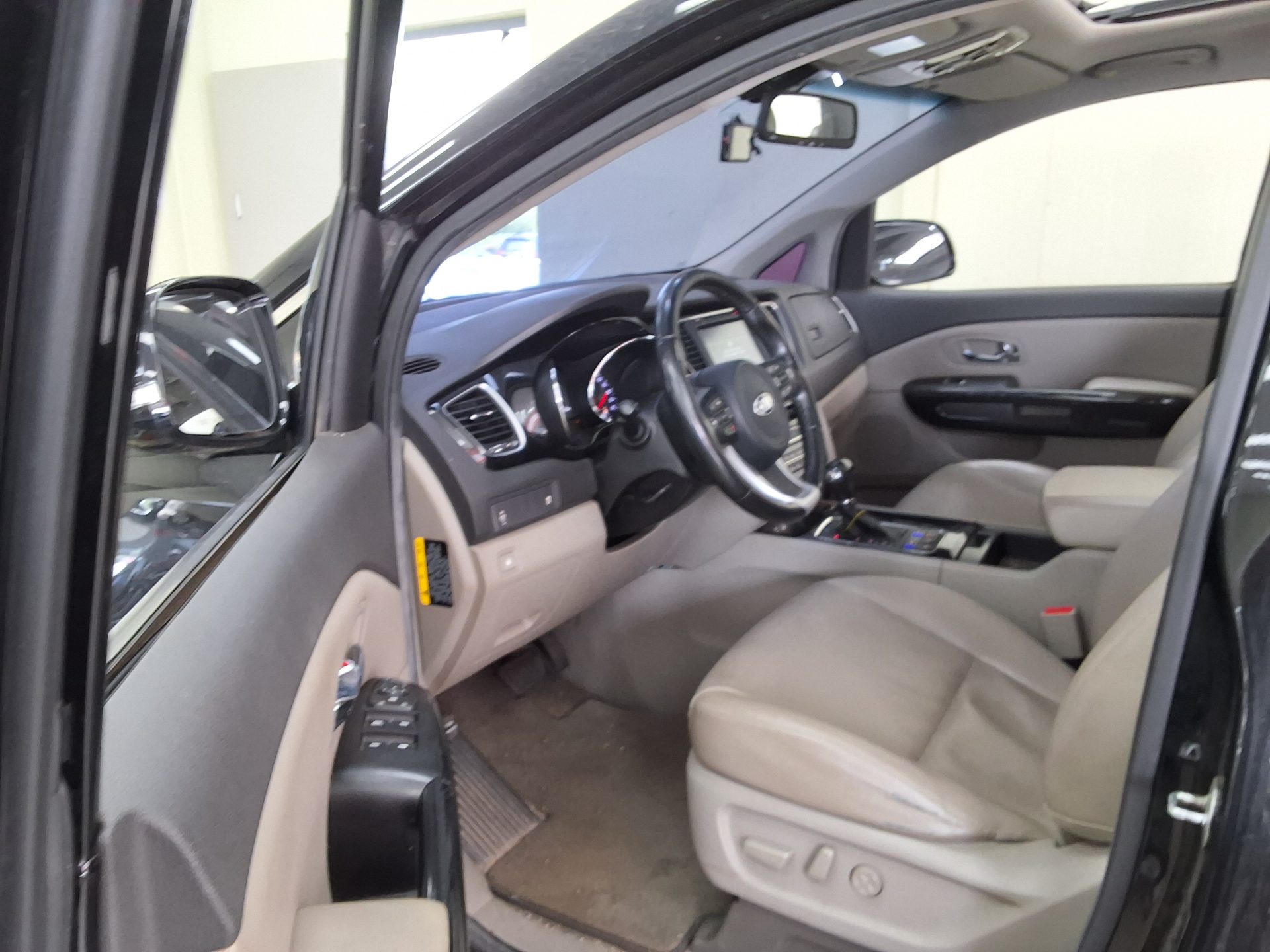 2016 - kia carnival