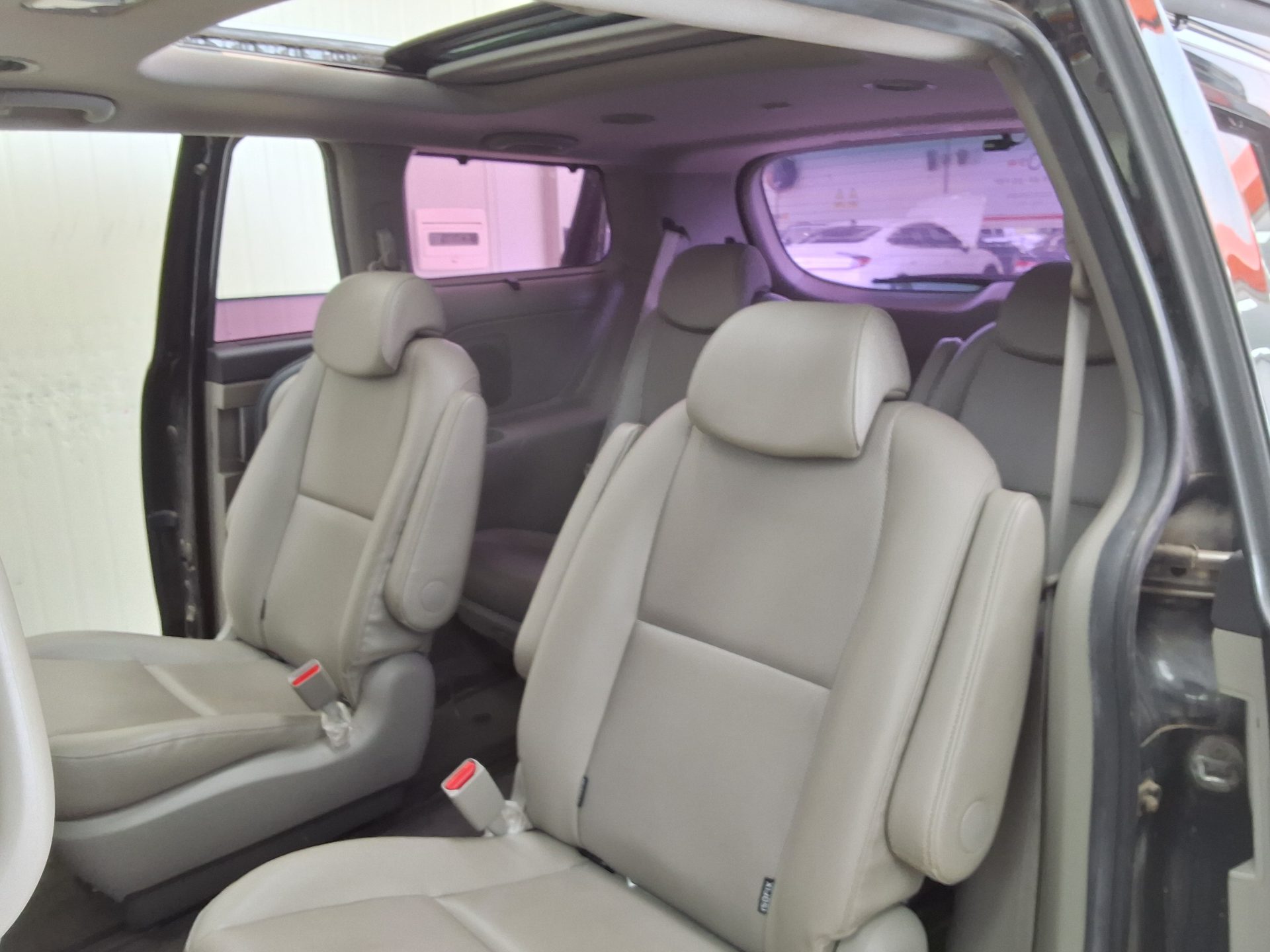 2016 - kia carnival