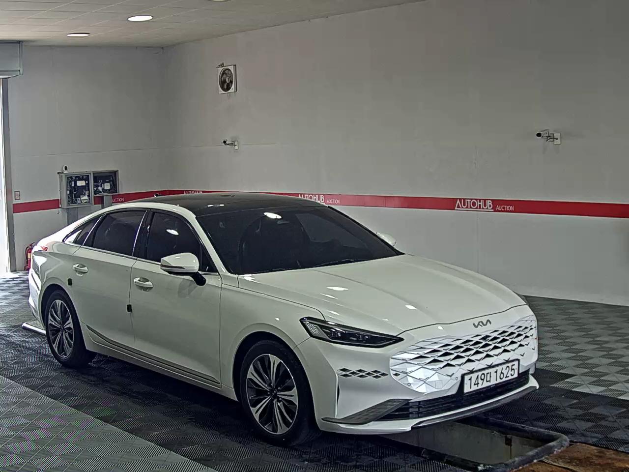 2022 - kia k8