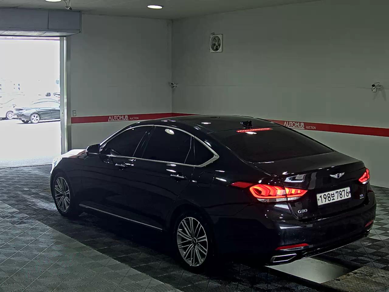 2018 - genesis g80