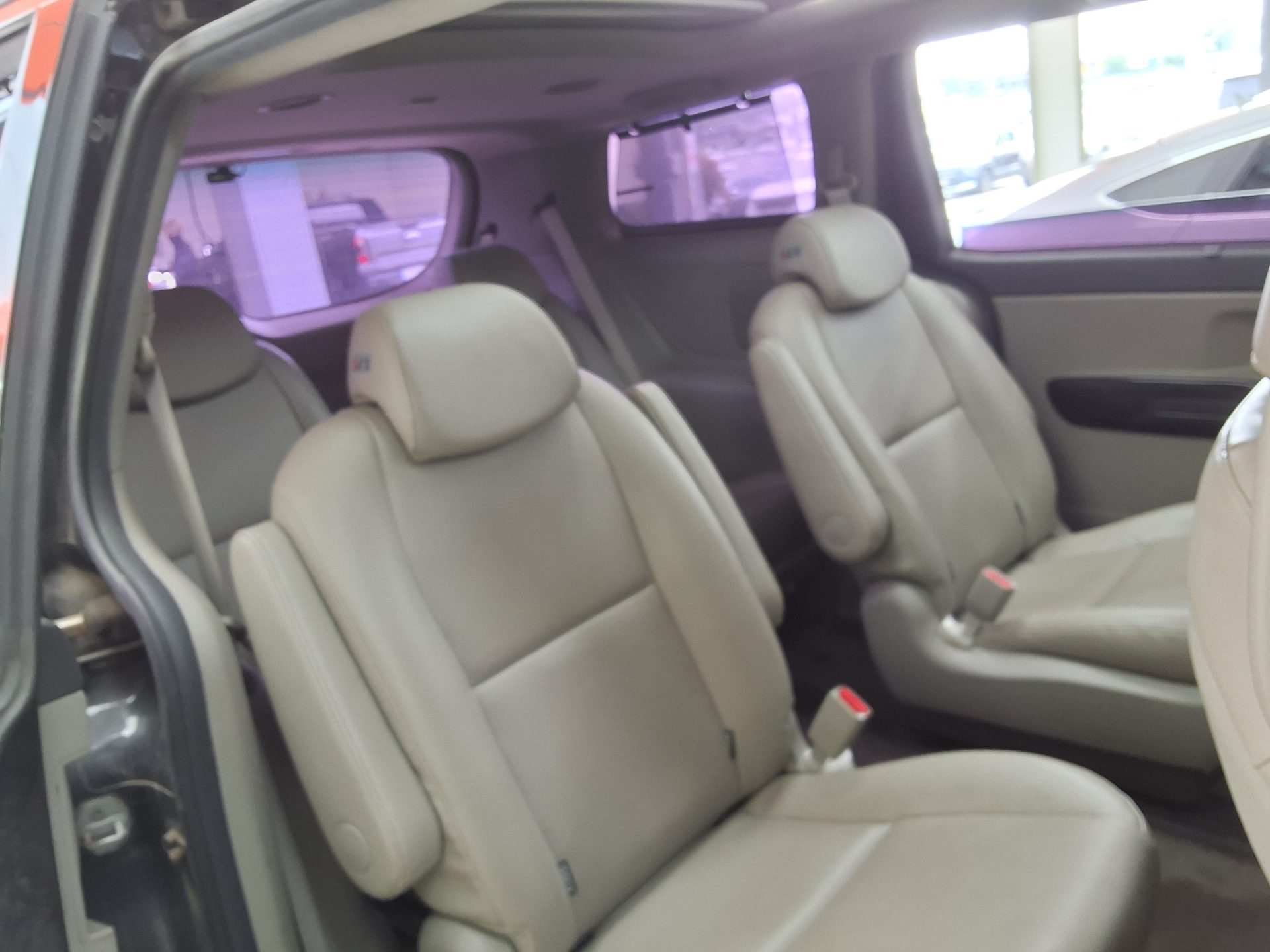 2016 - kia carnival