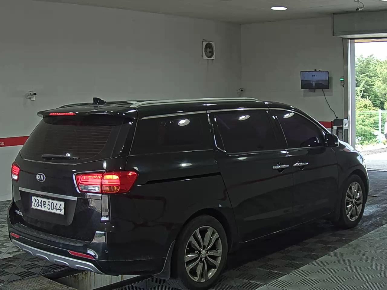 2016 - kia carnival