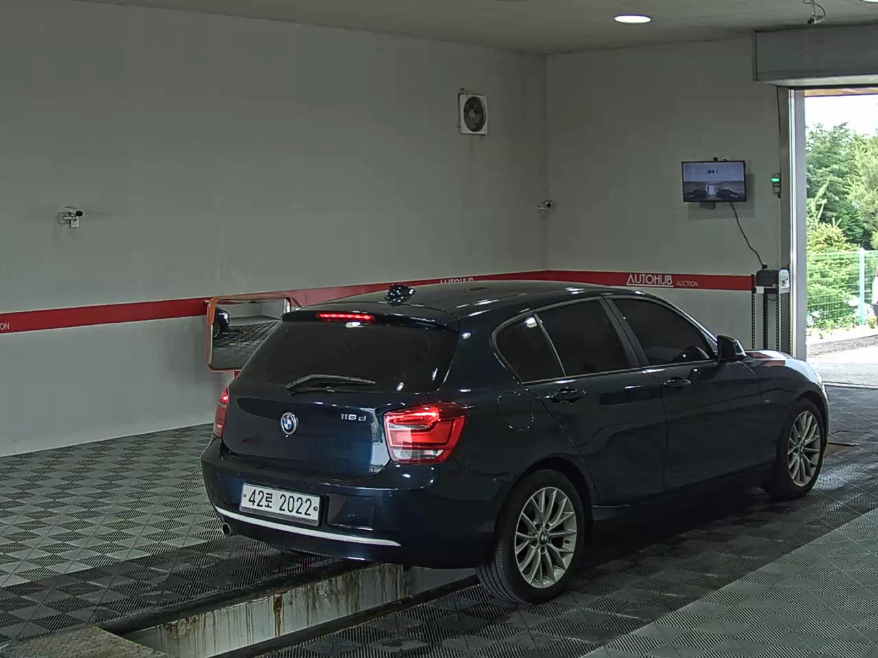 2014 - bmw 1 series