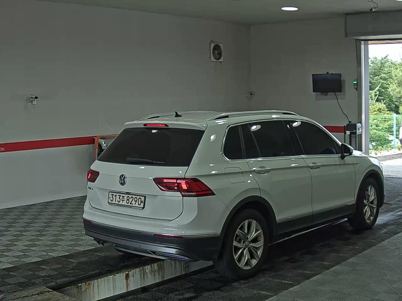 2020 - volkswagen tiguan