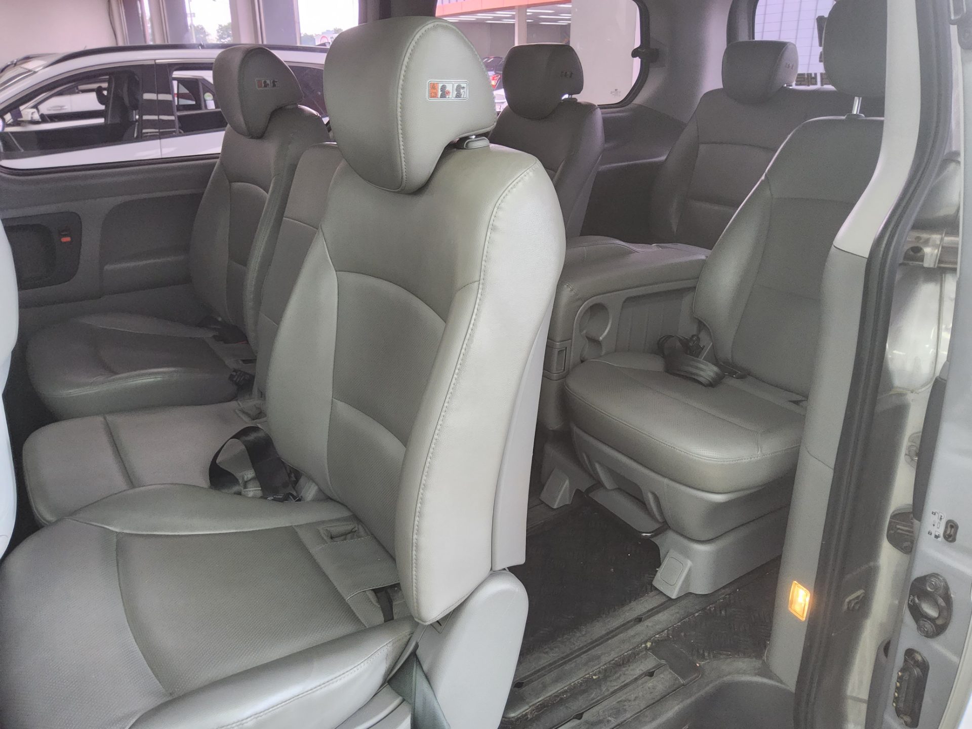 2019 - hyundai grand starex