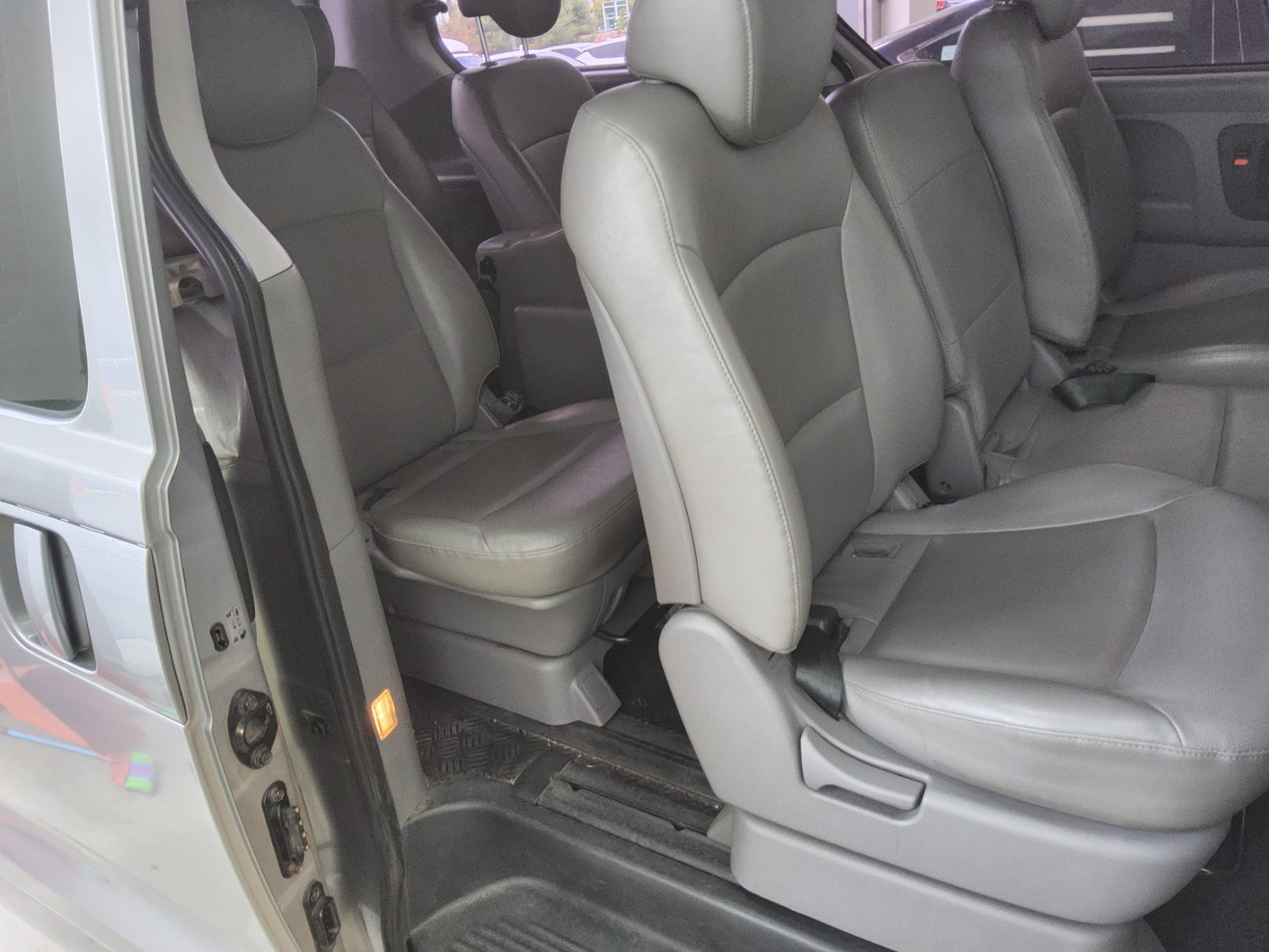 2019 - hyundai grand starex