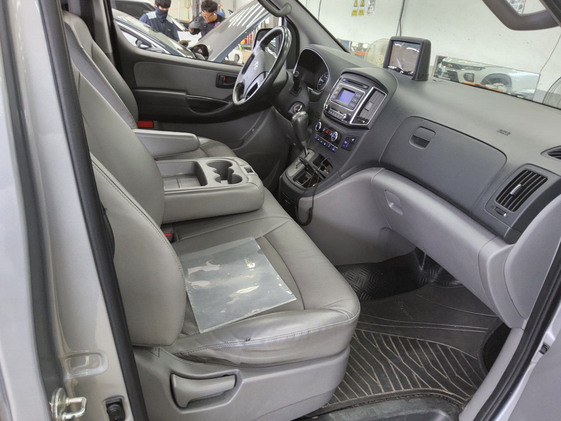 2019 - hyundai grand starex