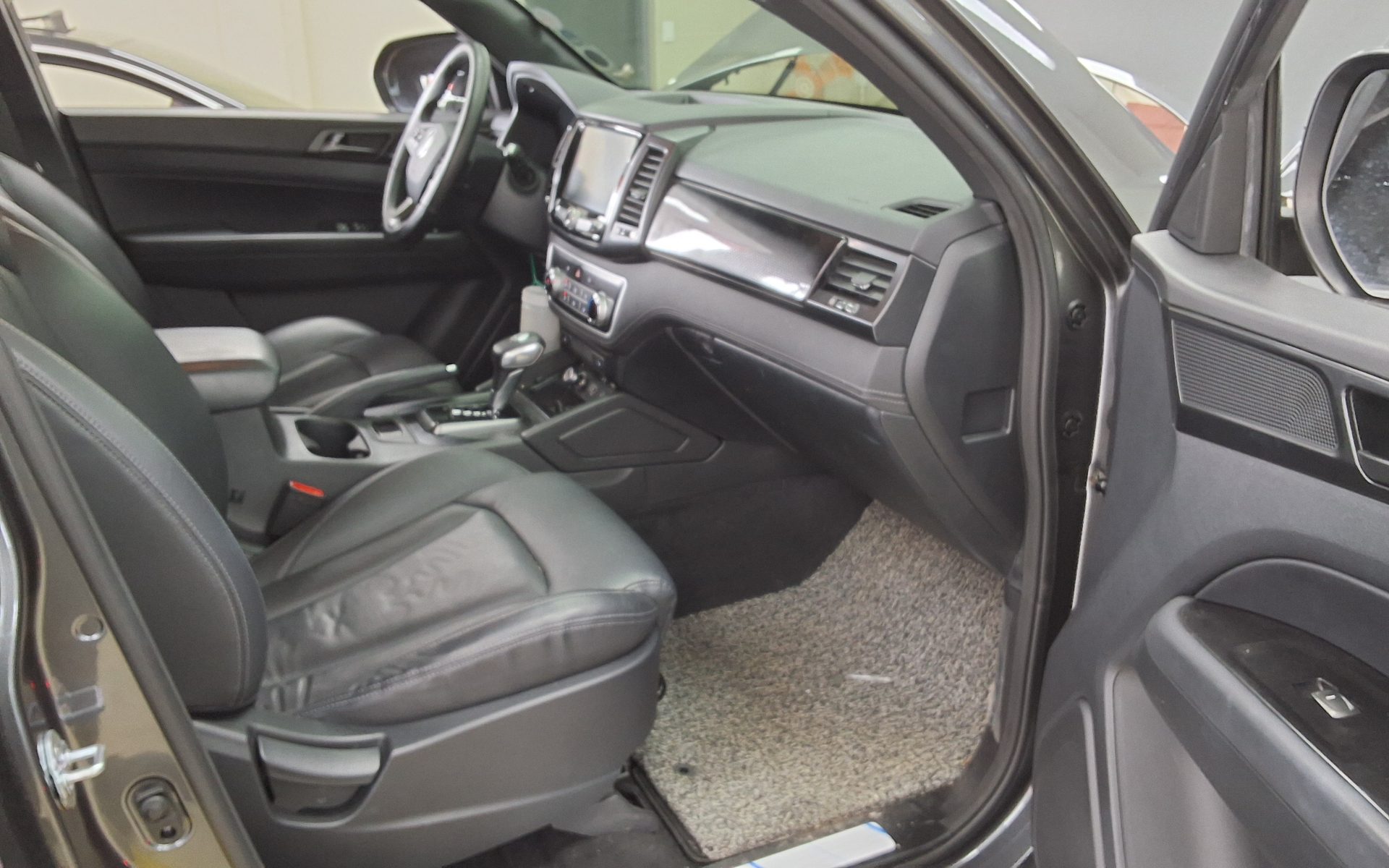 2021 - ssangyong rexton