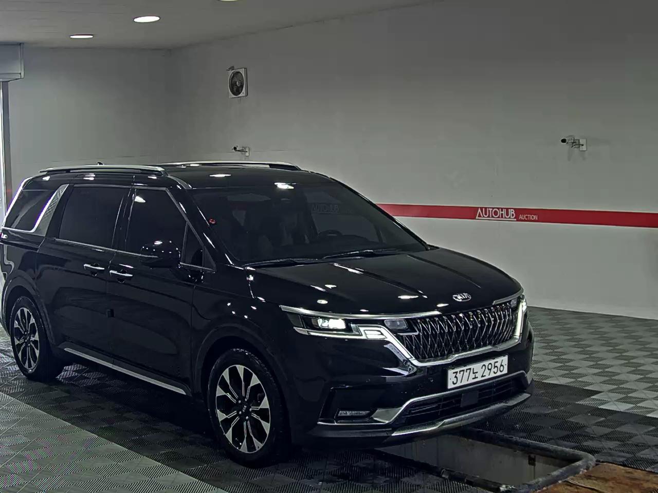 2021 - kia carnival