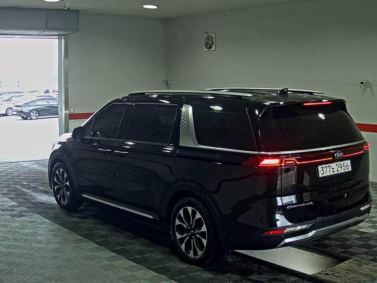 2021 - kia carnival