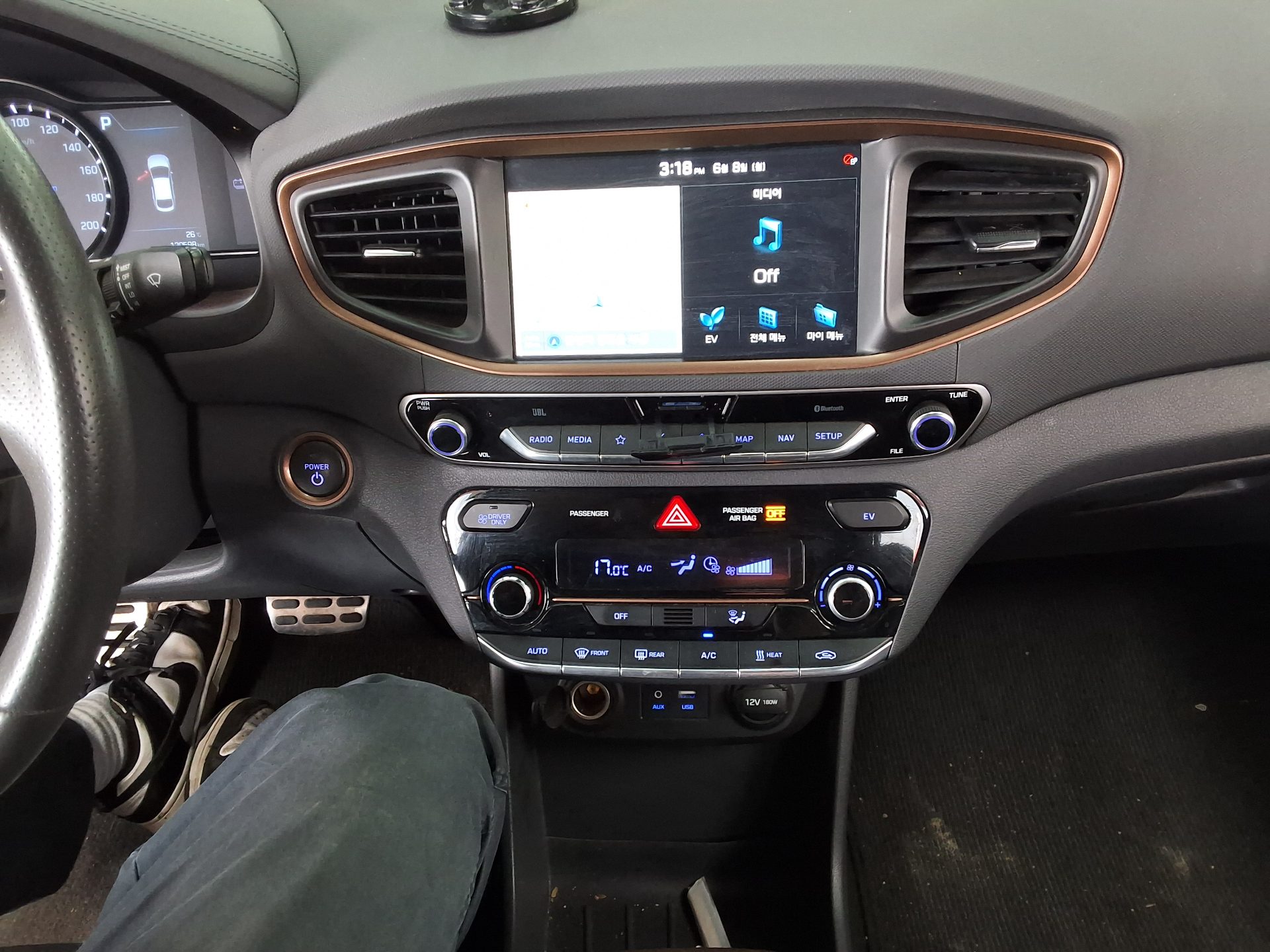 2019 - hyundai ioniq