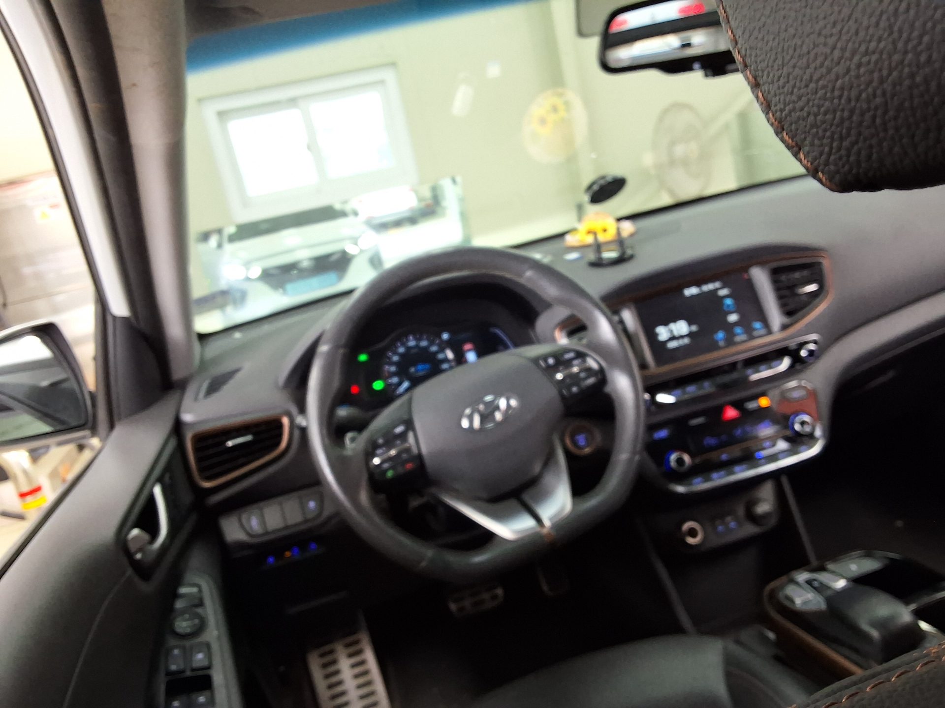 2019 - hyundai ioniq