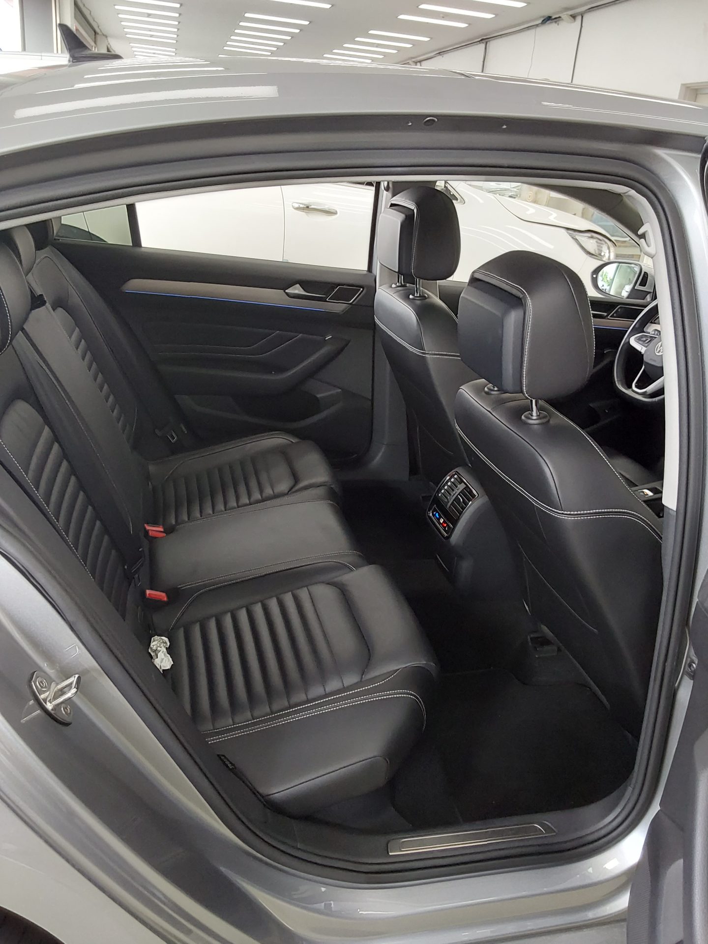 2022 - volkswagen passat