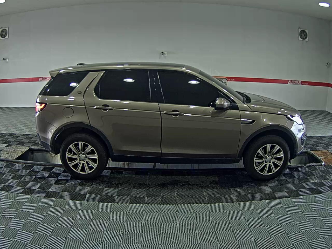 2016 - land rover discovery