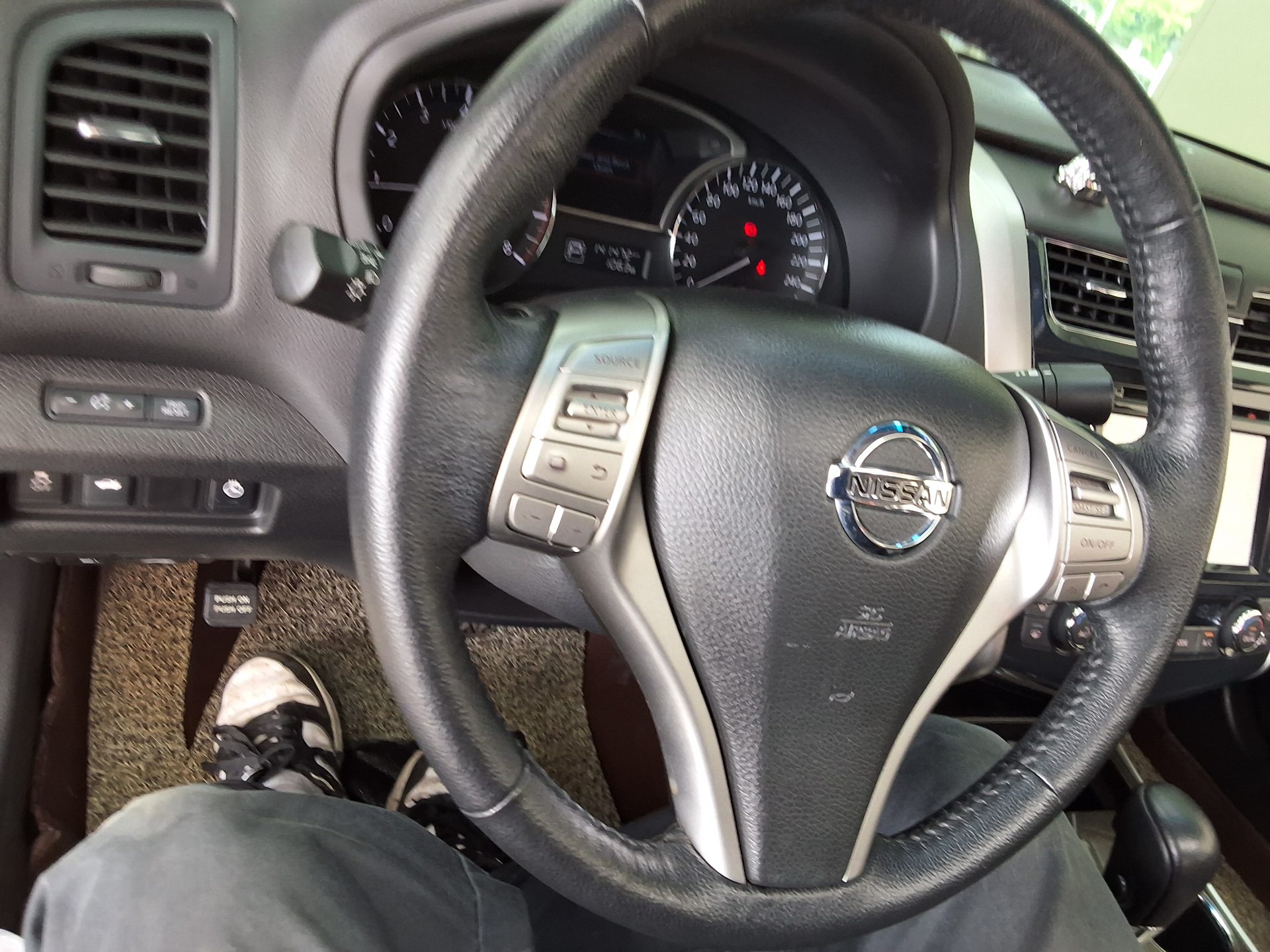 2014 - nissan altima