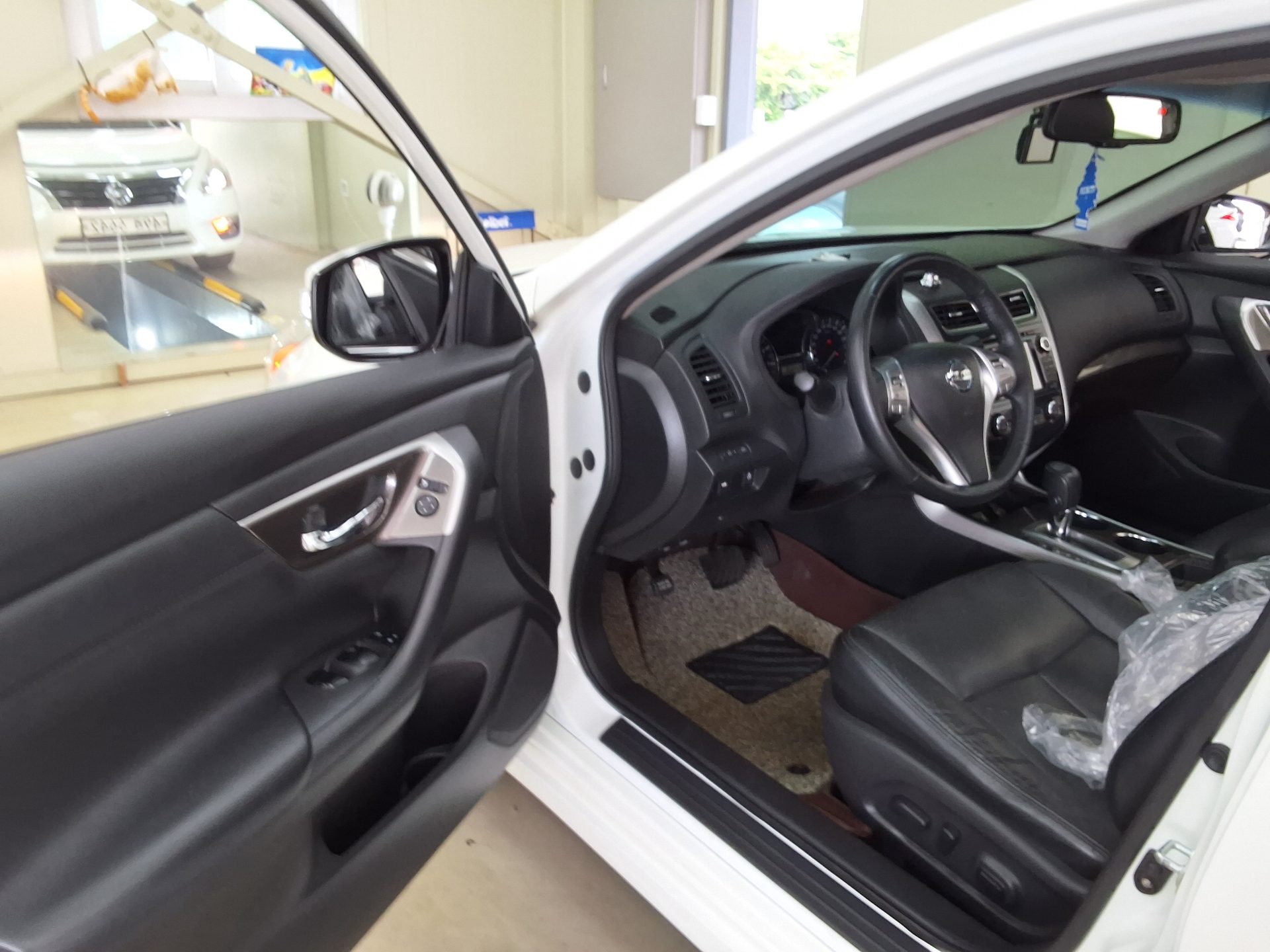 2014 - nissan altima