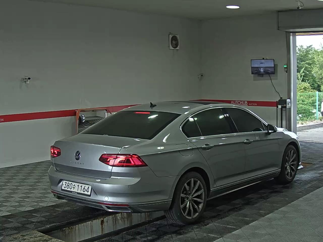2022 - volkswagen passat