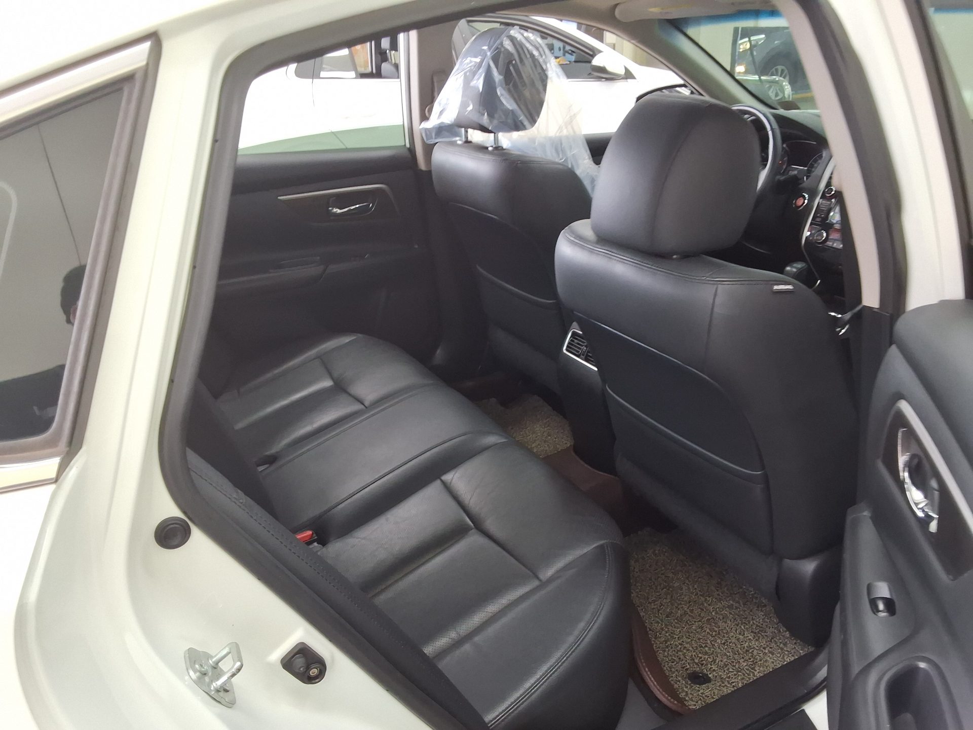 2014 - nissan altima