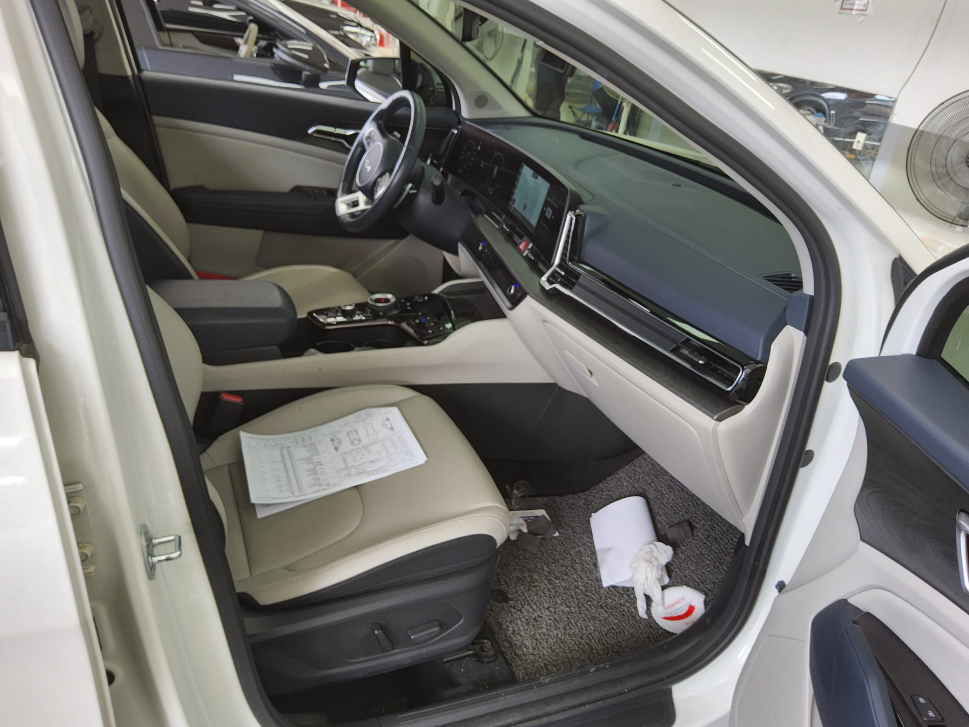 2022 - kia sportage