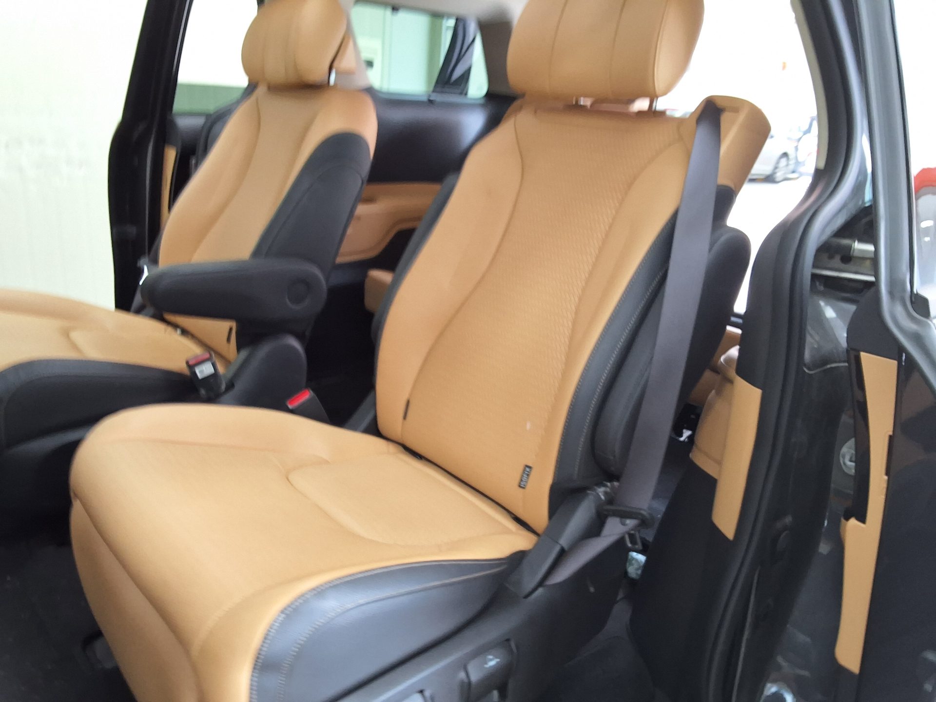 2023 - kia carnival