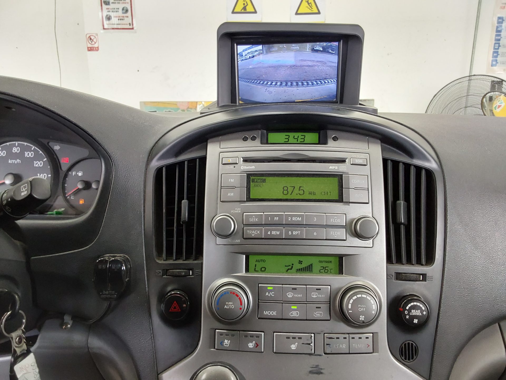 2014 - hyundai grand starex