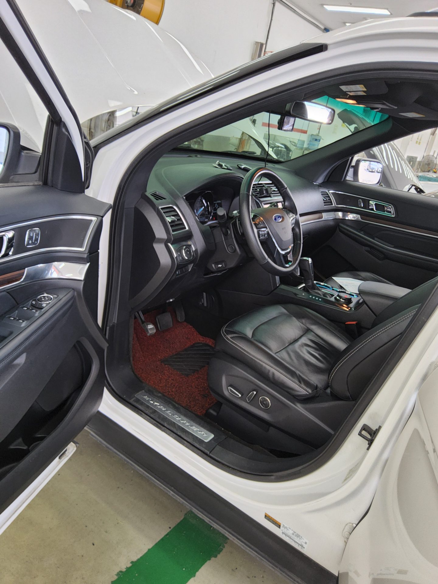 2016 - ford explorer