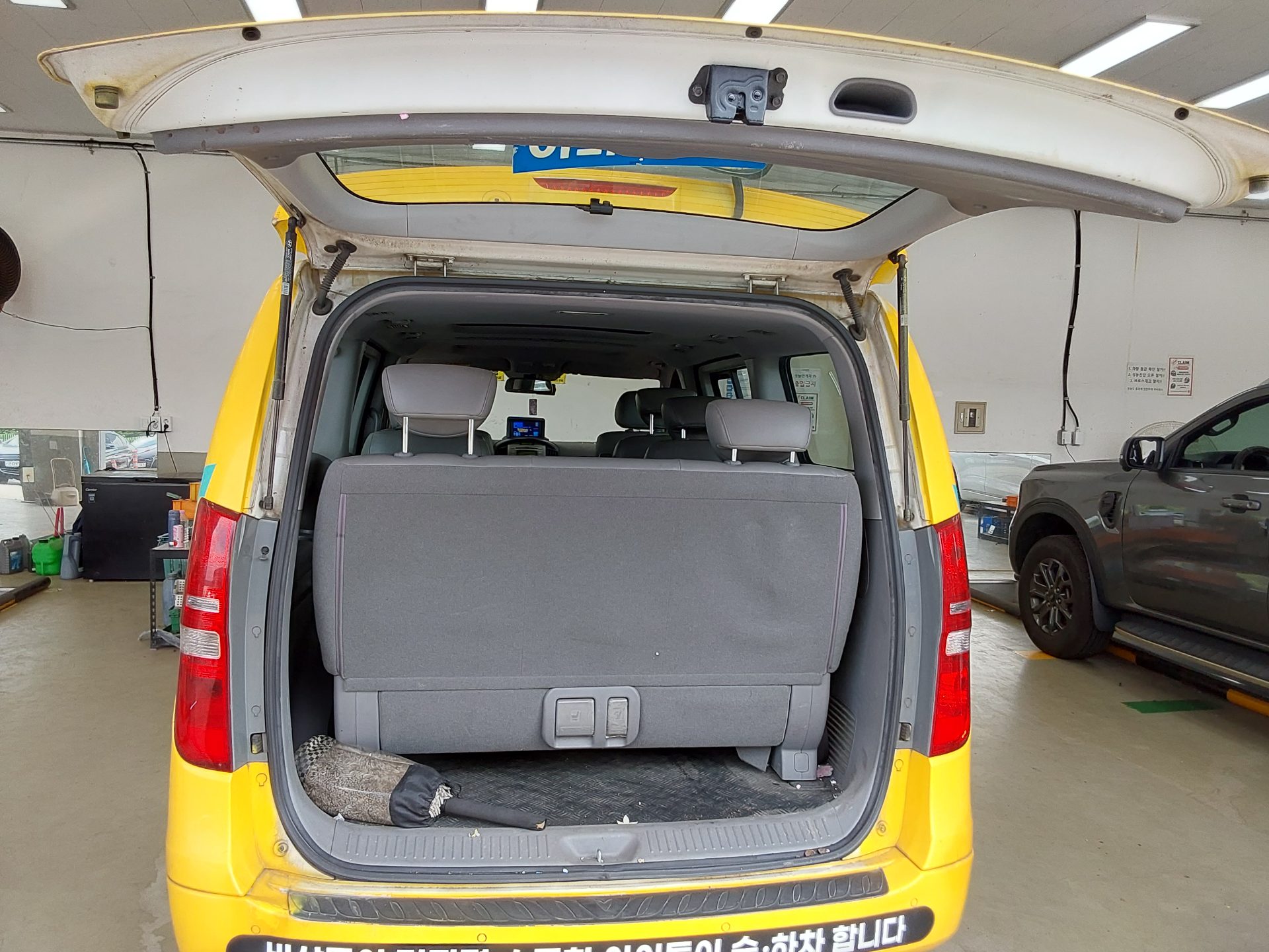 2014 - hyundai grand starex