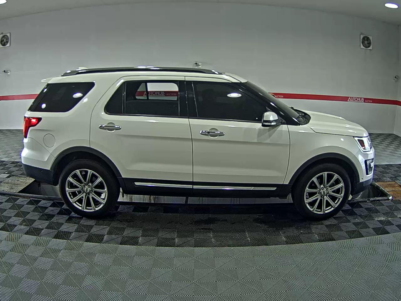 2016 - ford explorer