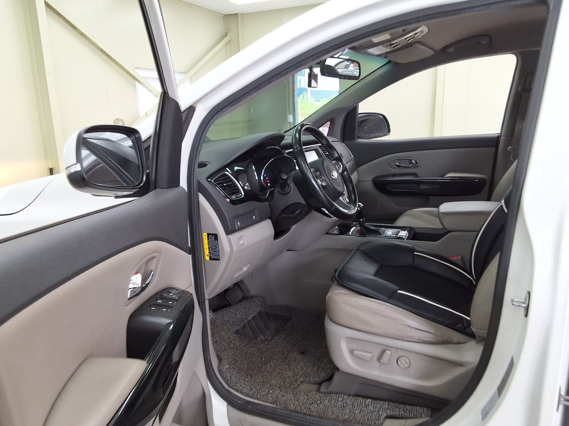 2016 - kia carnival