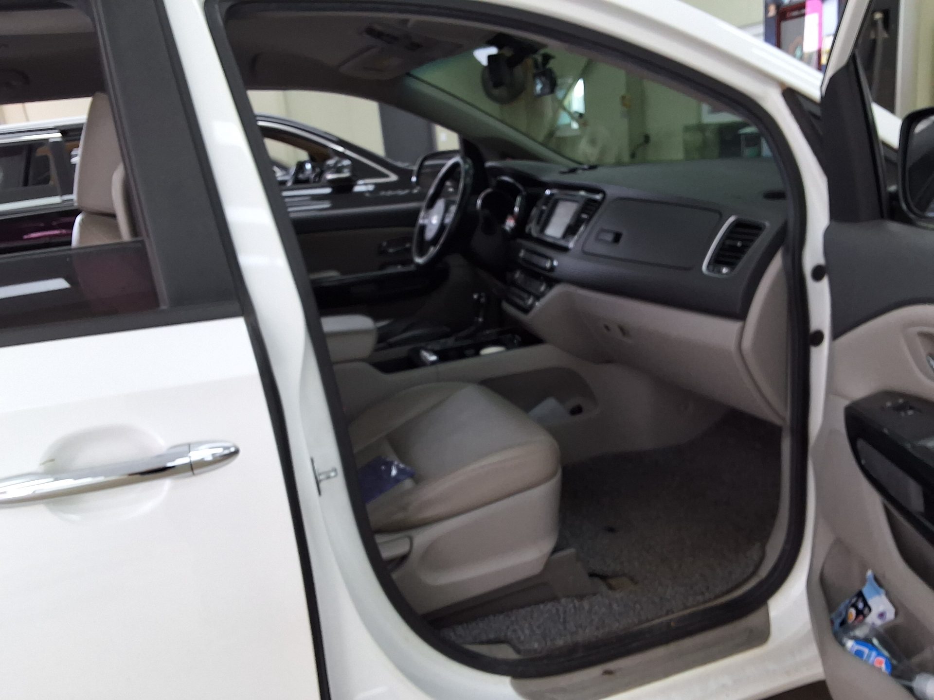 2016 - kia carnival