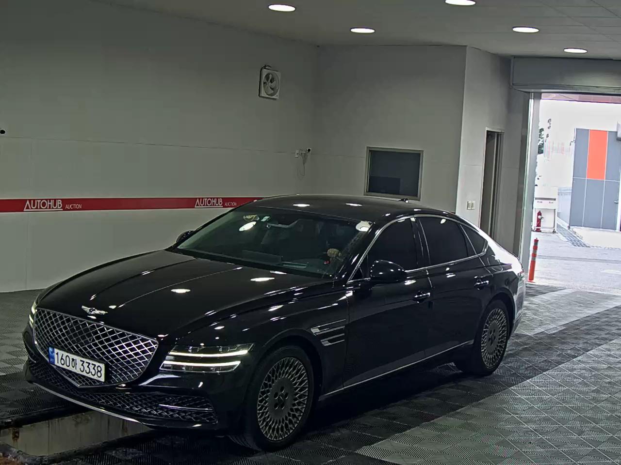 GENESIS G80 BASE MODEL