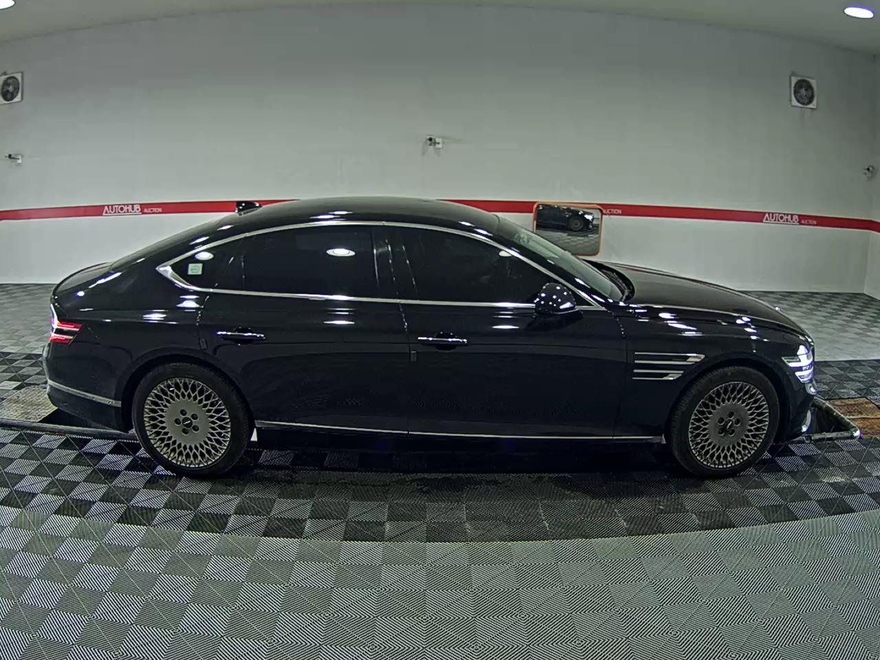 2021 - genesis g80
