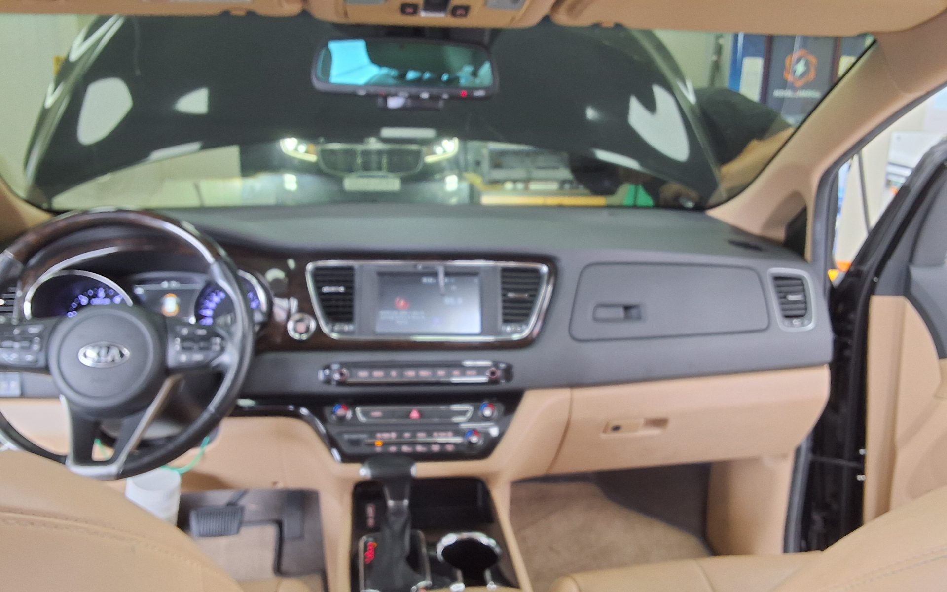 2020 - kia carnival