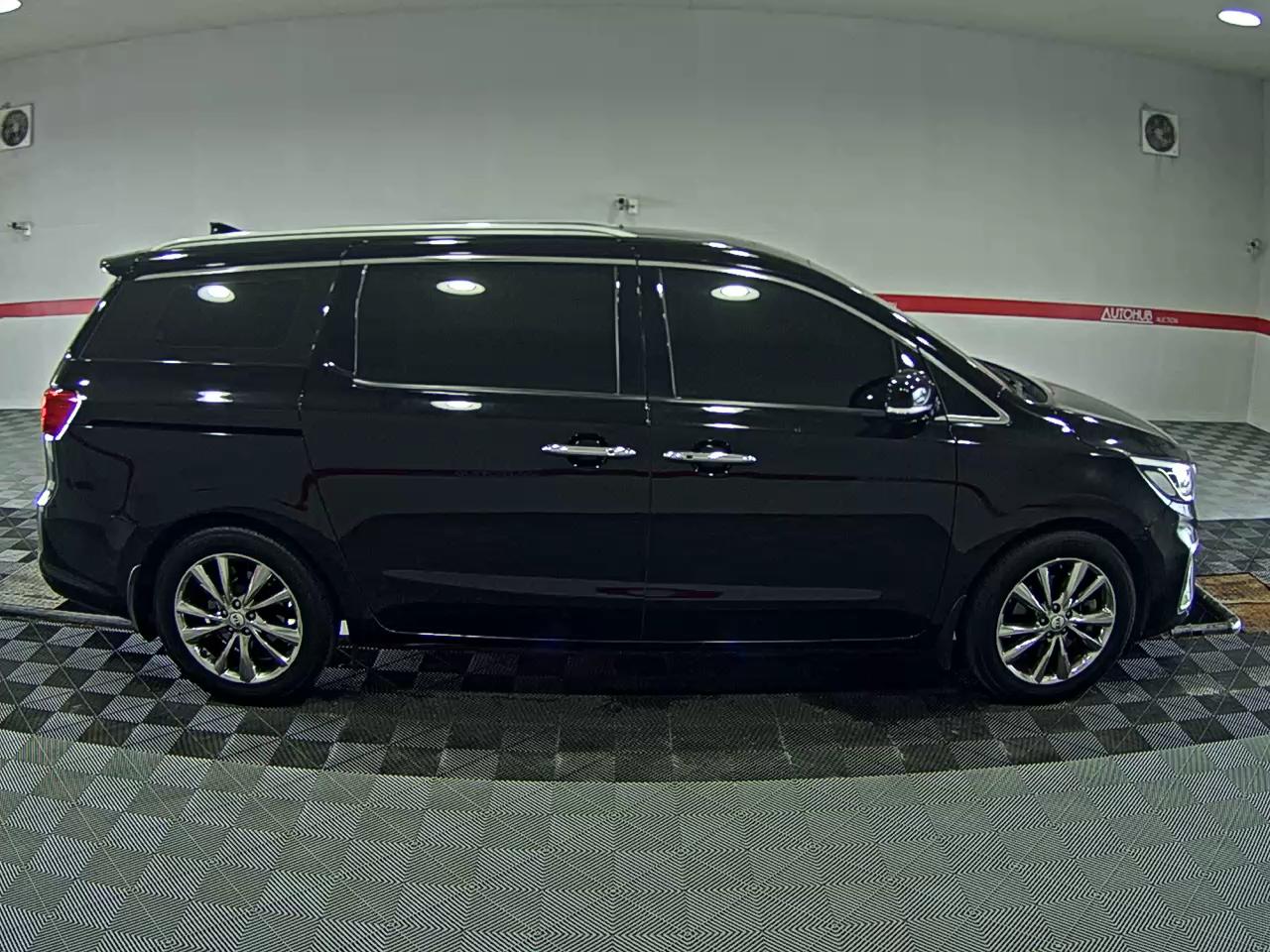 2020 - kia carnival