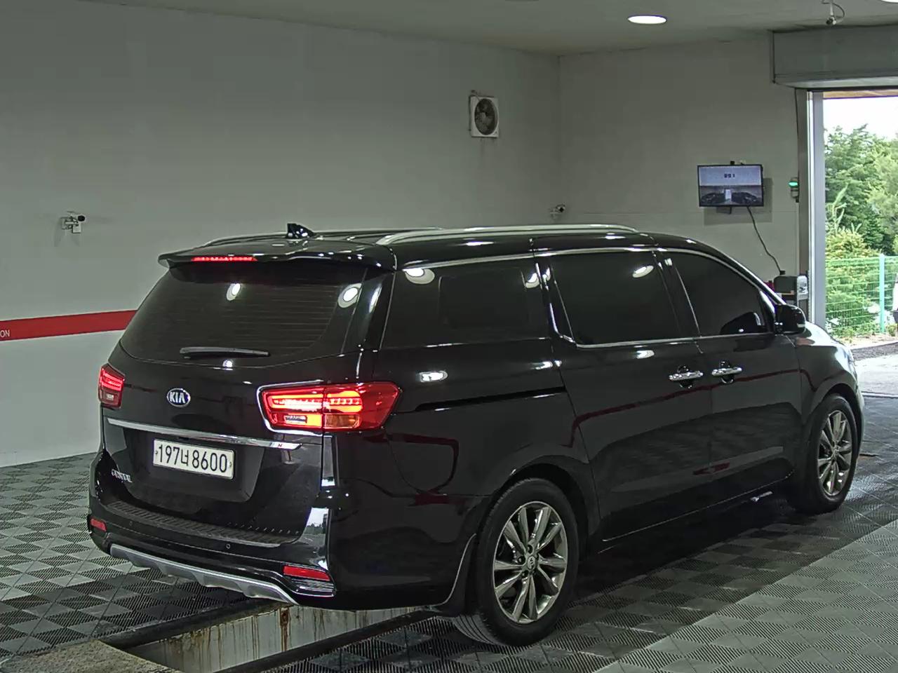 2020 - kia carnival