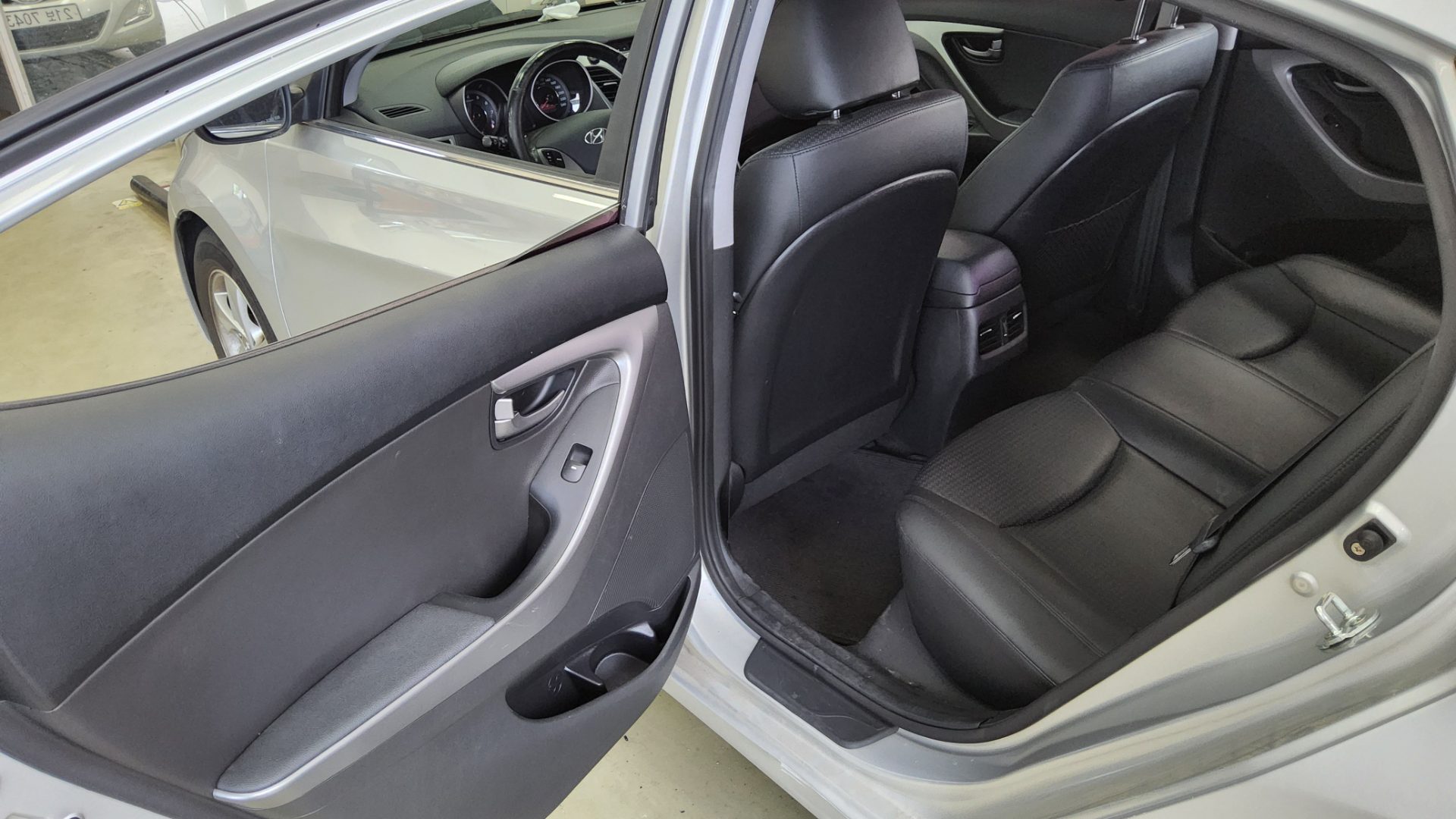 2014 - hyundai avante