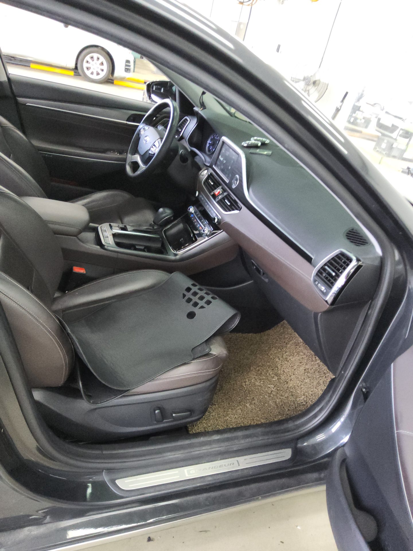 2017 - hyundai grandeur