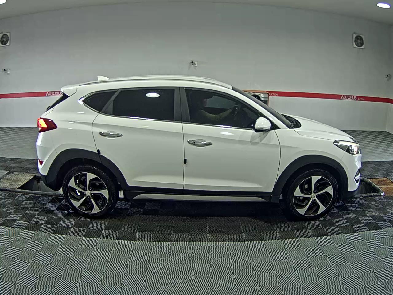 2017 - hyundai tucson